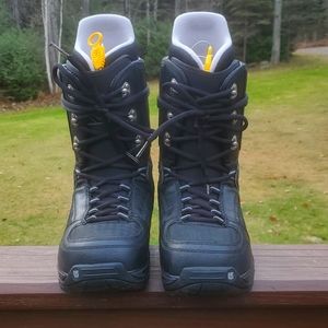 BURTON Snowboard Boots - Tribute Size 8
